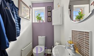 Olive Close, Burbage, LE10 photo
