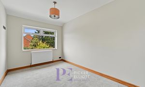 Tudor Road, Hinckley, LE10 photo