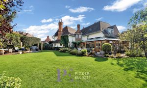 Leicester Road, Hinckley, LE10 photo
