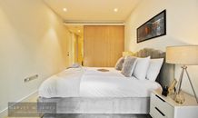 Park Drive, London, E14