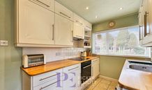Grove Park, Burbage, LE10 photo