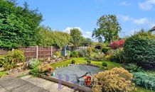 Grove Park, Burbage, LE10 photo