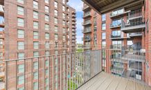 12 Quay Walk, Wembley HA0 1BE