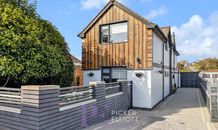 A photo of house for sale on Roseway, Stoke Golding, CV13 from Picker Elliott Hinckley