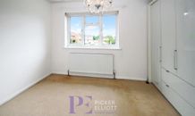 Willow Close, Burbage, LE10 photo
