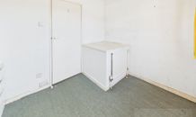 Image for property cee5bde5-bb58-45d7-8660-17dfafd762d5