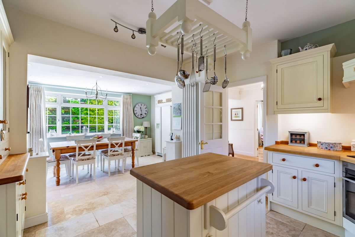 Cherrywood, Village Road, Bromham, MK43