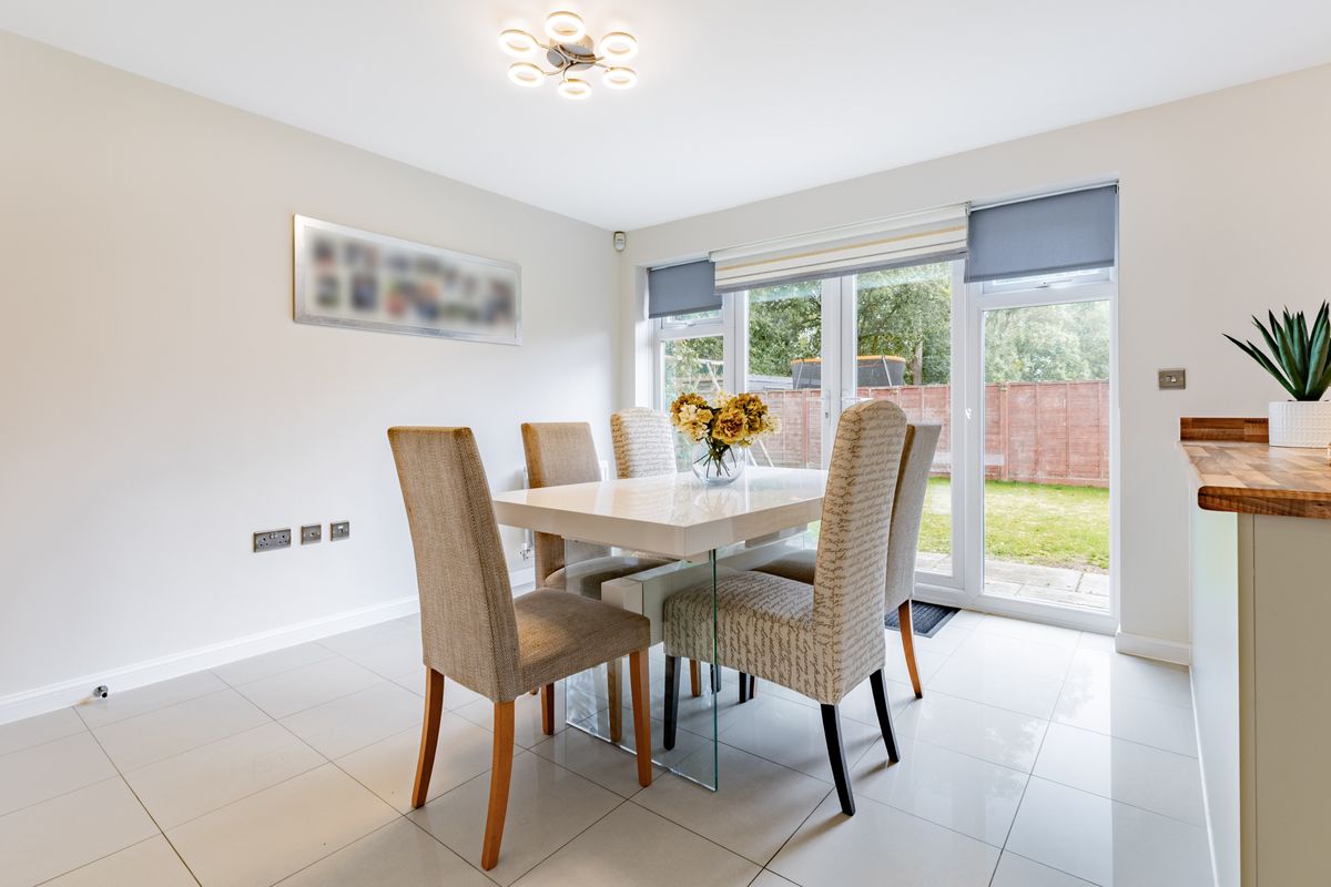 Lacewing Drive, Biddenham, MK40, photograph 6