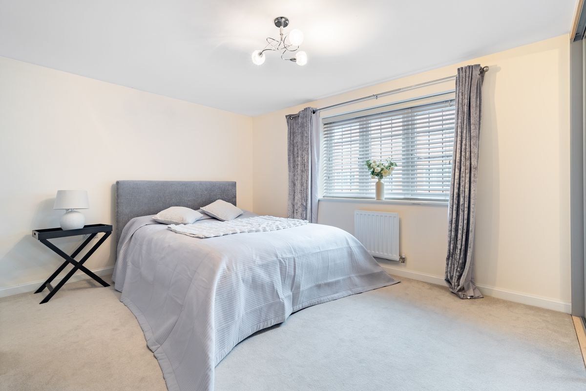Lacewing Drive, Biddenham, MK40, photograph 3