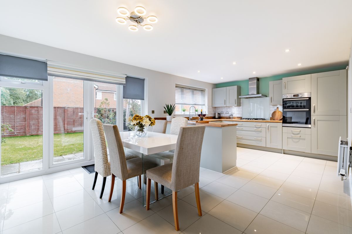 Lacewing Drive, Biddenham, MK40