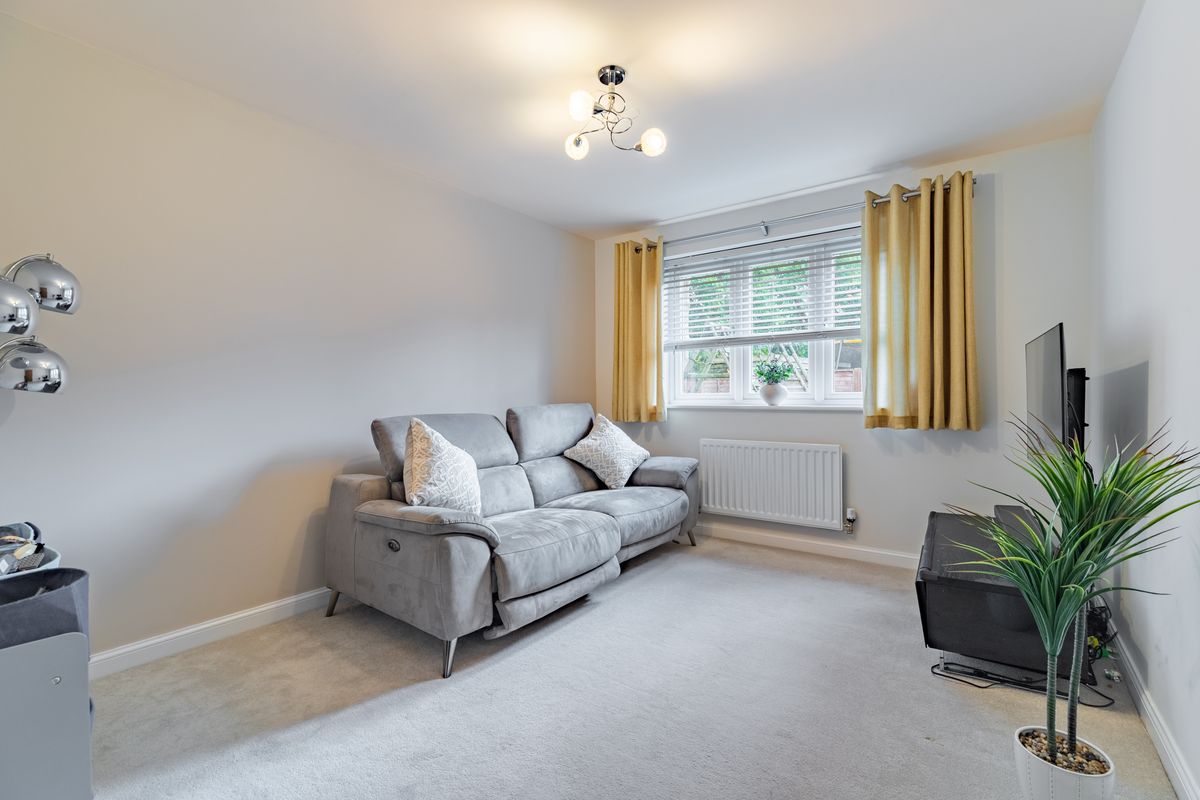 Lacewing Drive, Biddenham, MK40, photograph 11