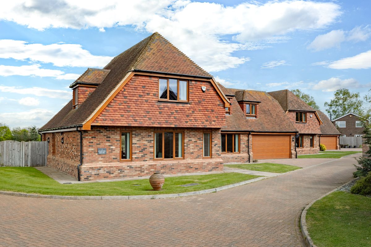 Cawne Close, Wilstead, MK45, photograph 5