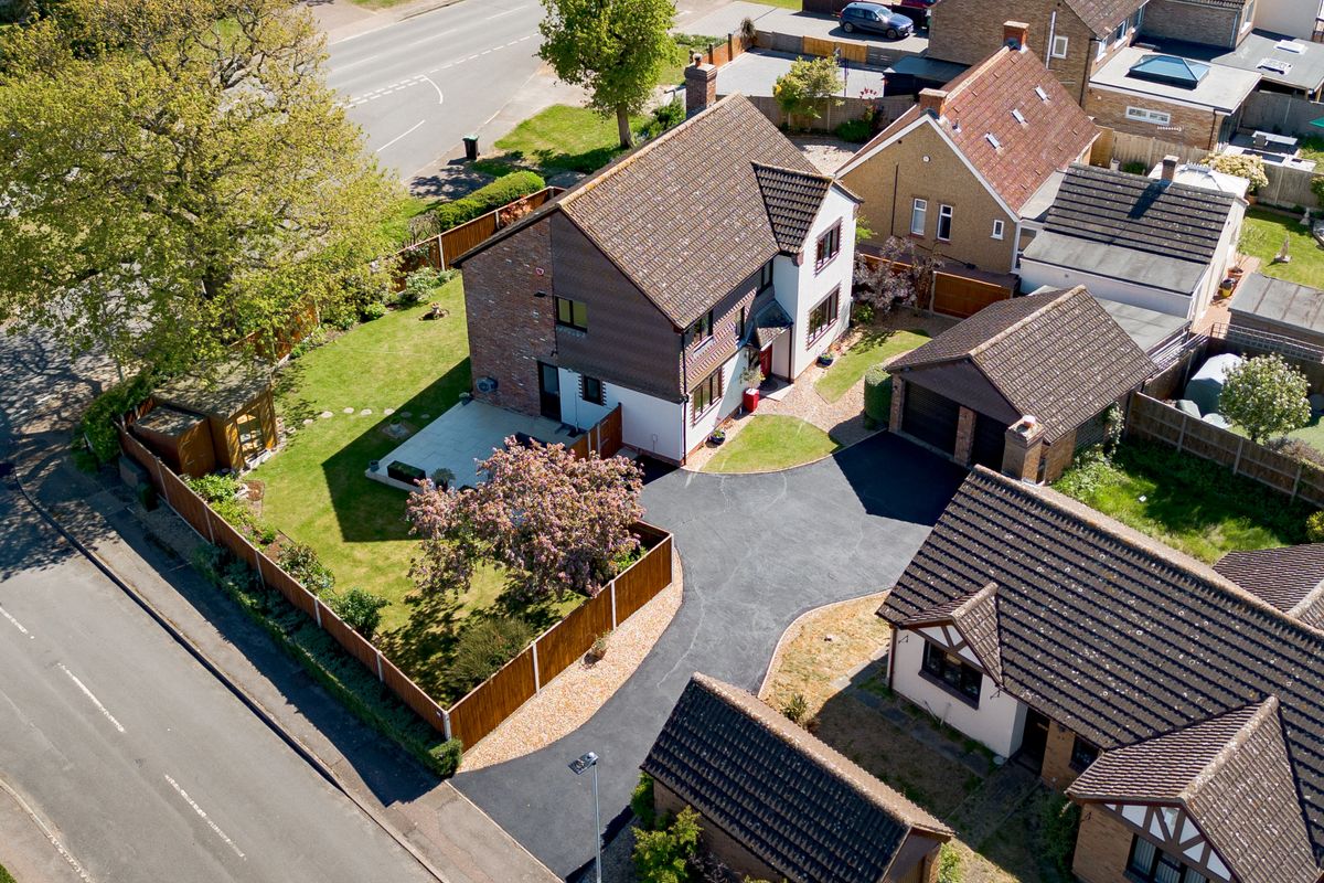 Vicarage Lane, Wilstead, MK45, photograph 6