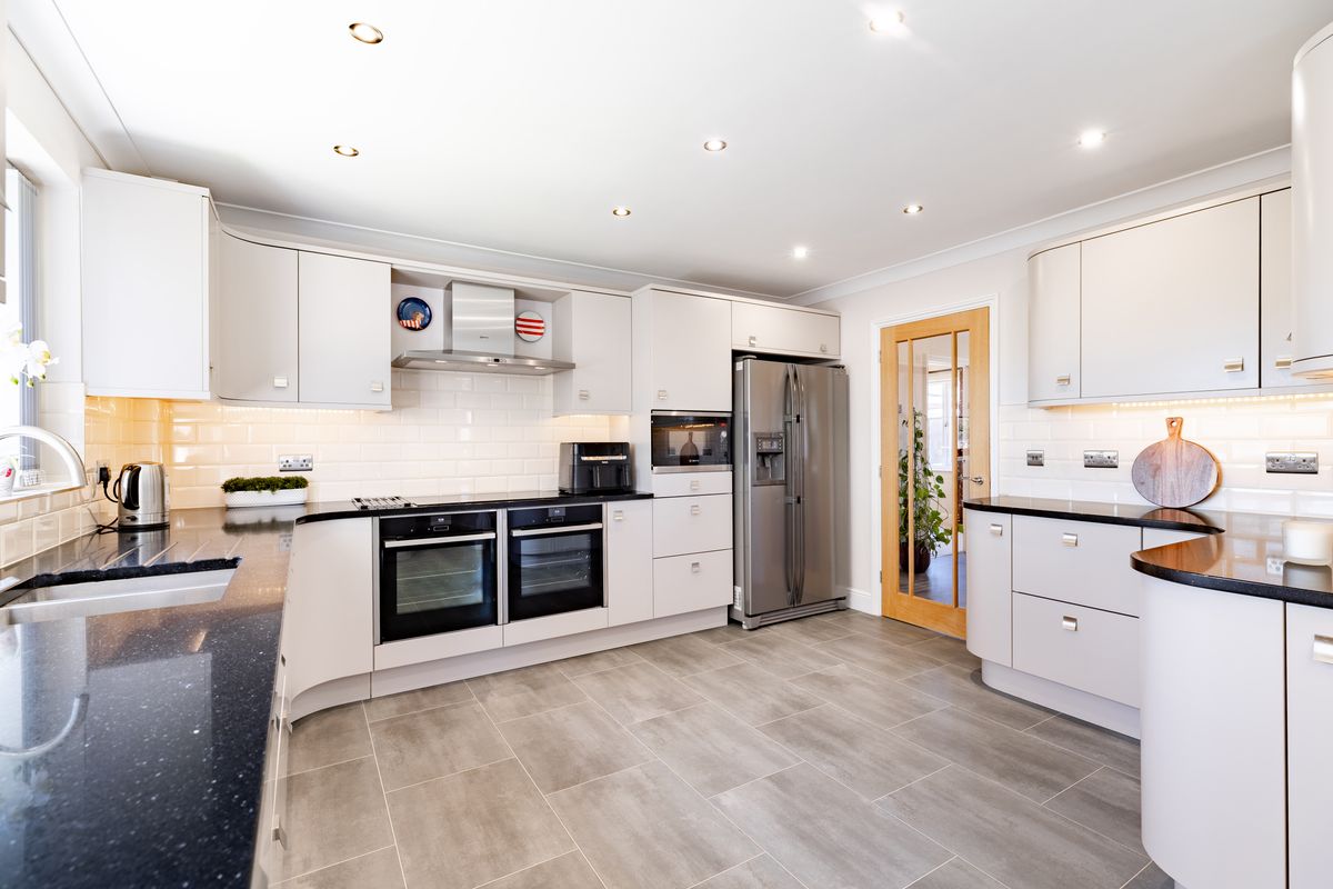 Vicarage Lane, Wilstead, MK45, photograph 8