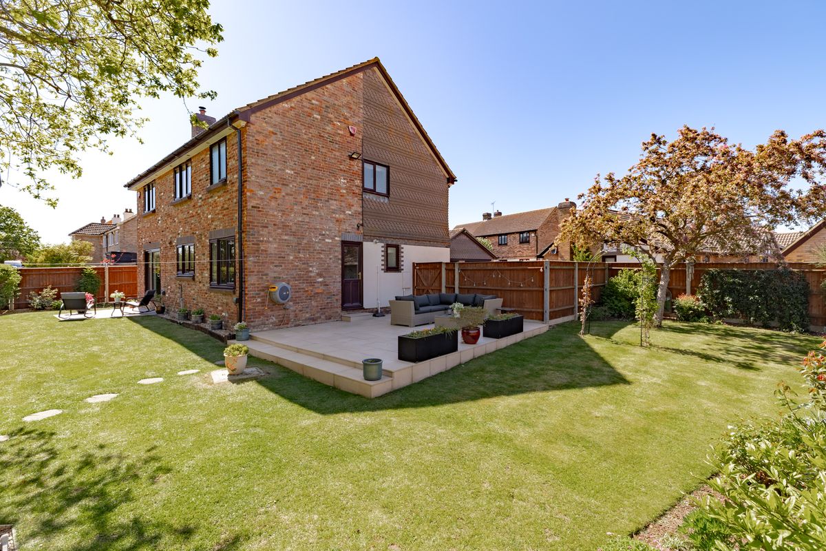 Vicarage Lane, Wilstead, MK45, photograph 4