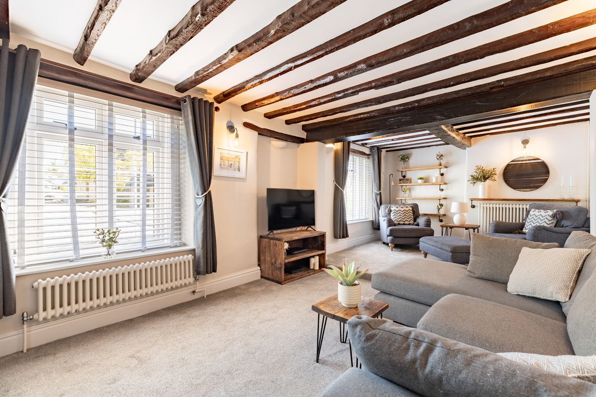 Castle Road, Lavendon, MK46