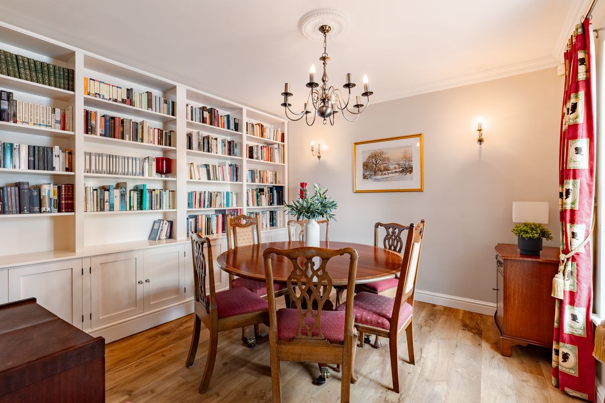 Monellan Crescent, Caldecotte, MK7, photograph 10