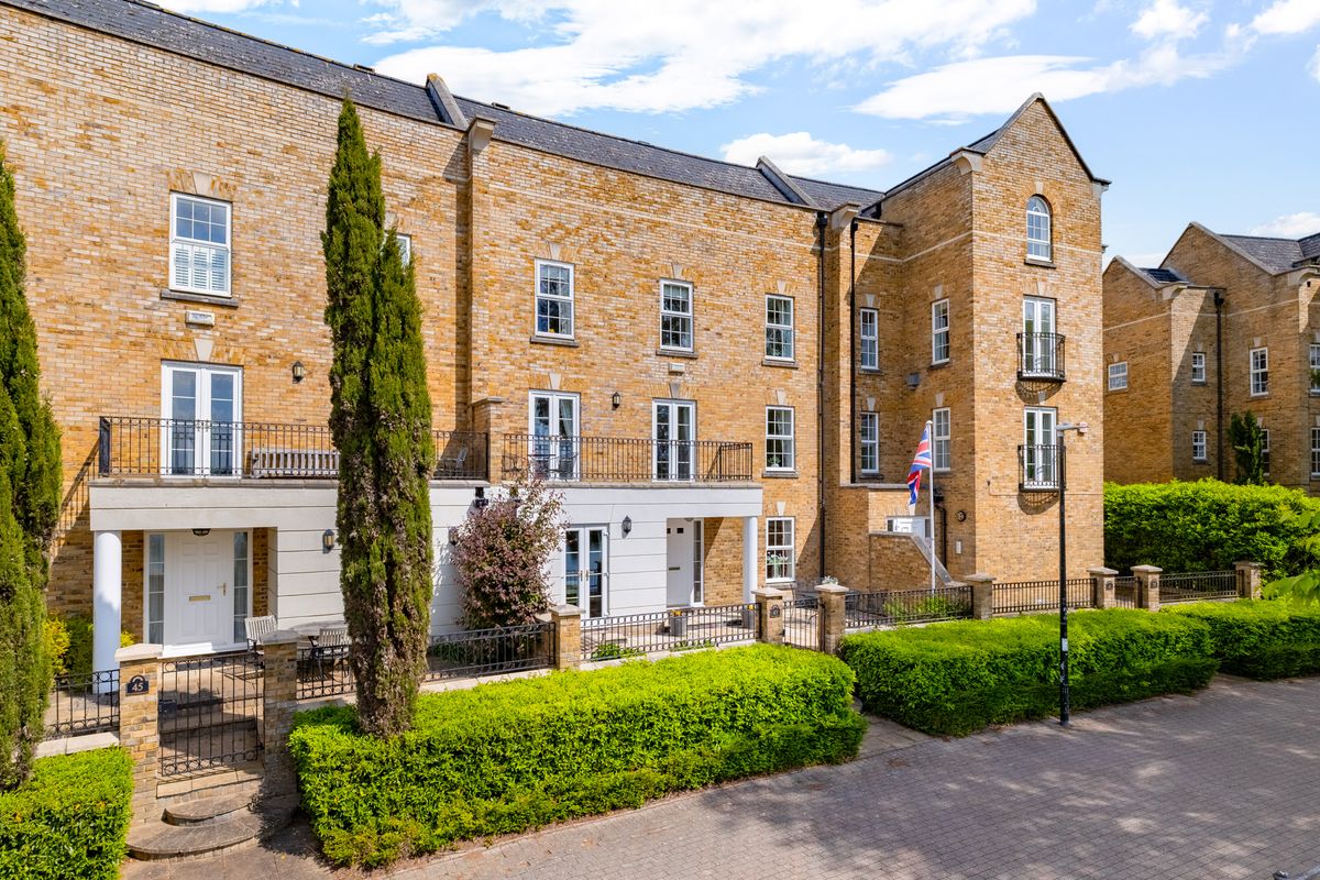 Monellan Crescent, Caldecotte, MK7