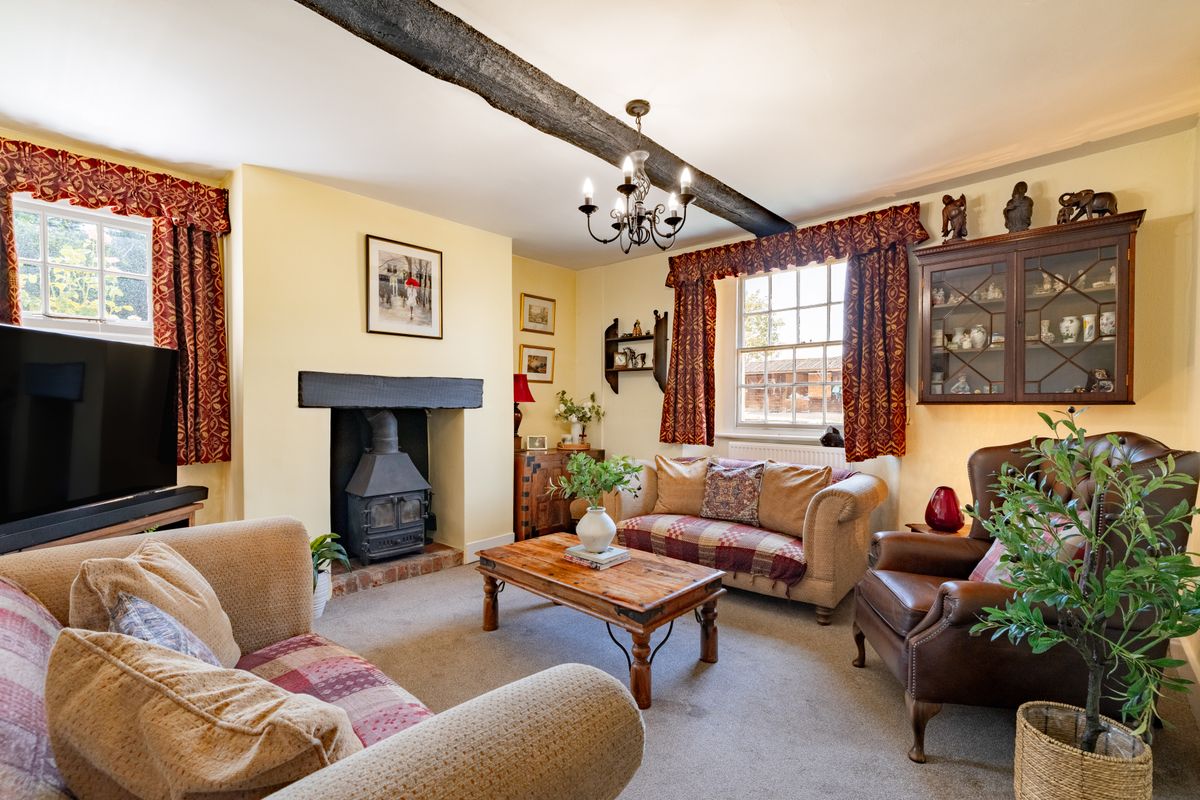 Waterfall Farm, Thurleigh on approx 10 acres., photograph 11