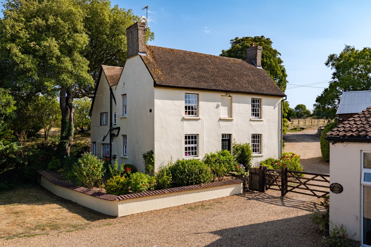 Waterfall Farm, Thurleigh on approx 10 acres.