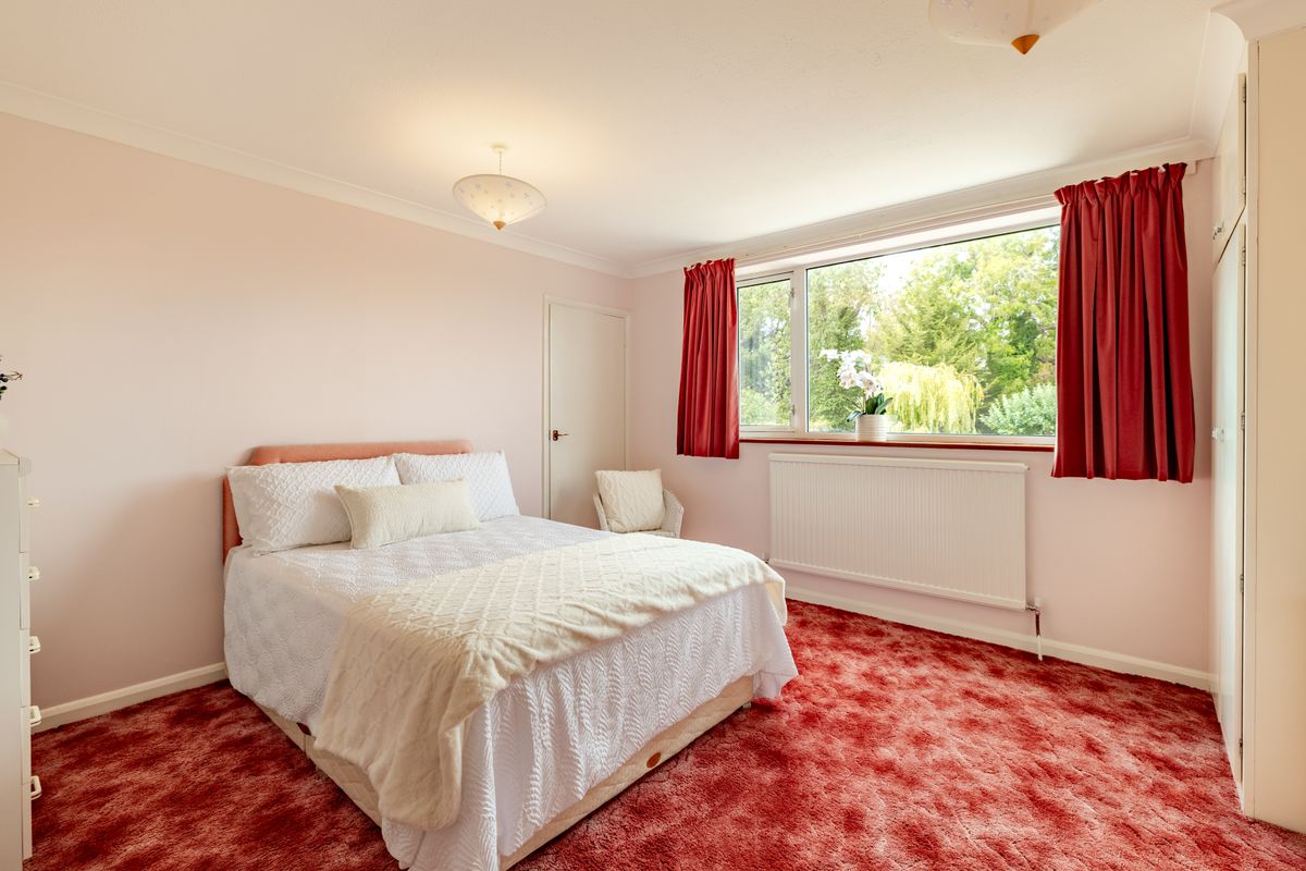 Lodge Close, Sharnbrook, MK44, photograph 3