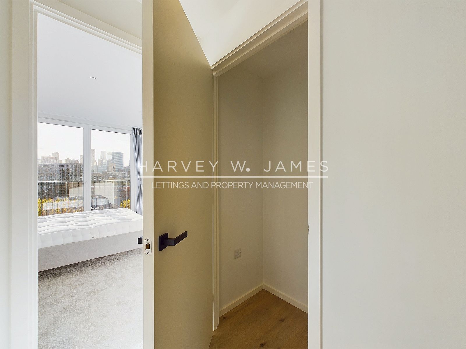 Hawser Lane, Curlew House, E14