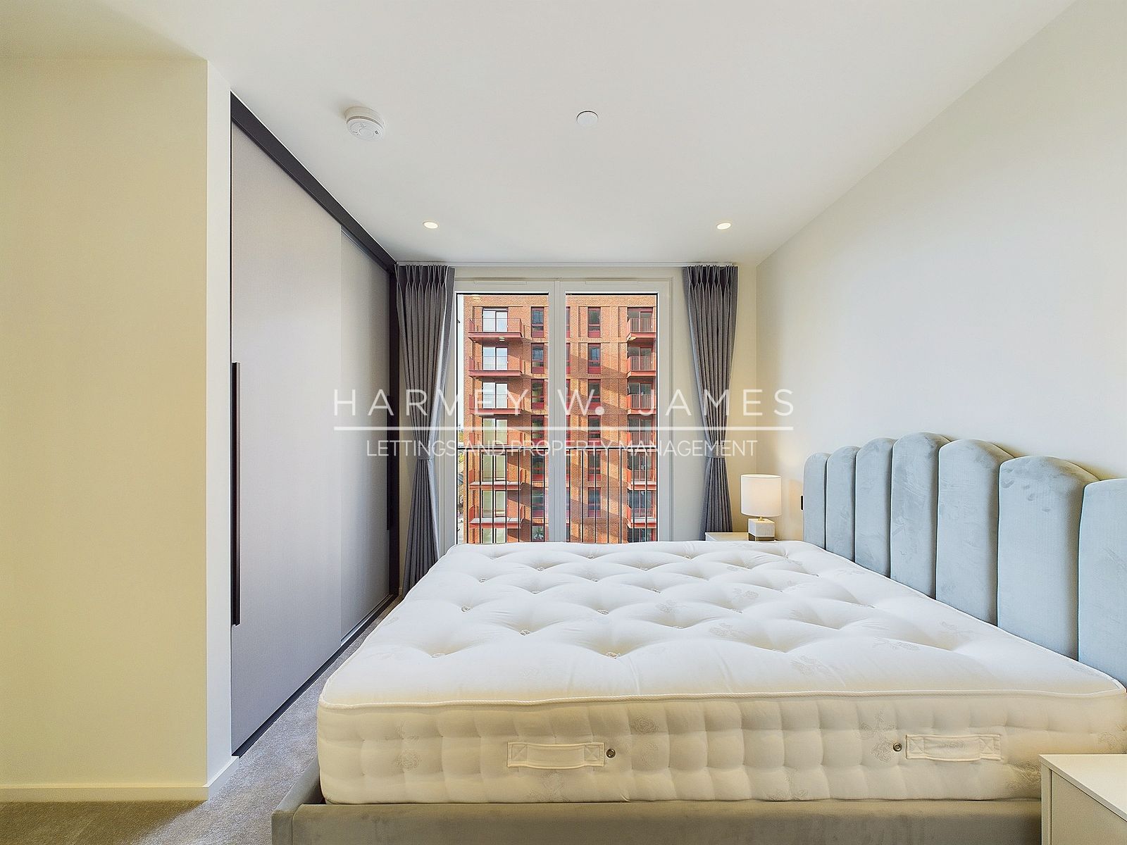 Hawser Lane, Curlew House, E14