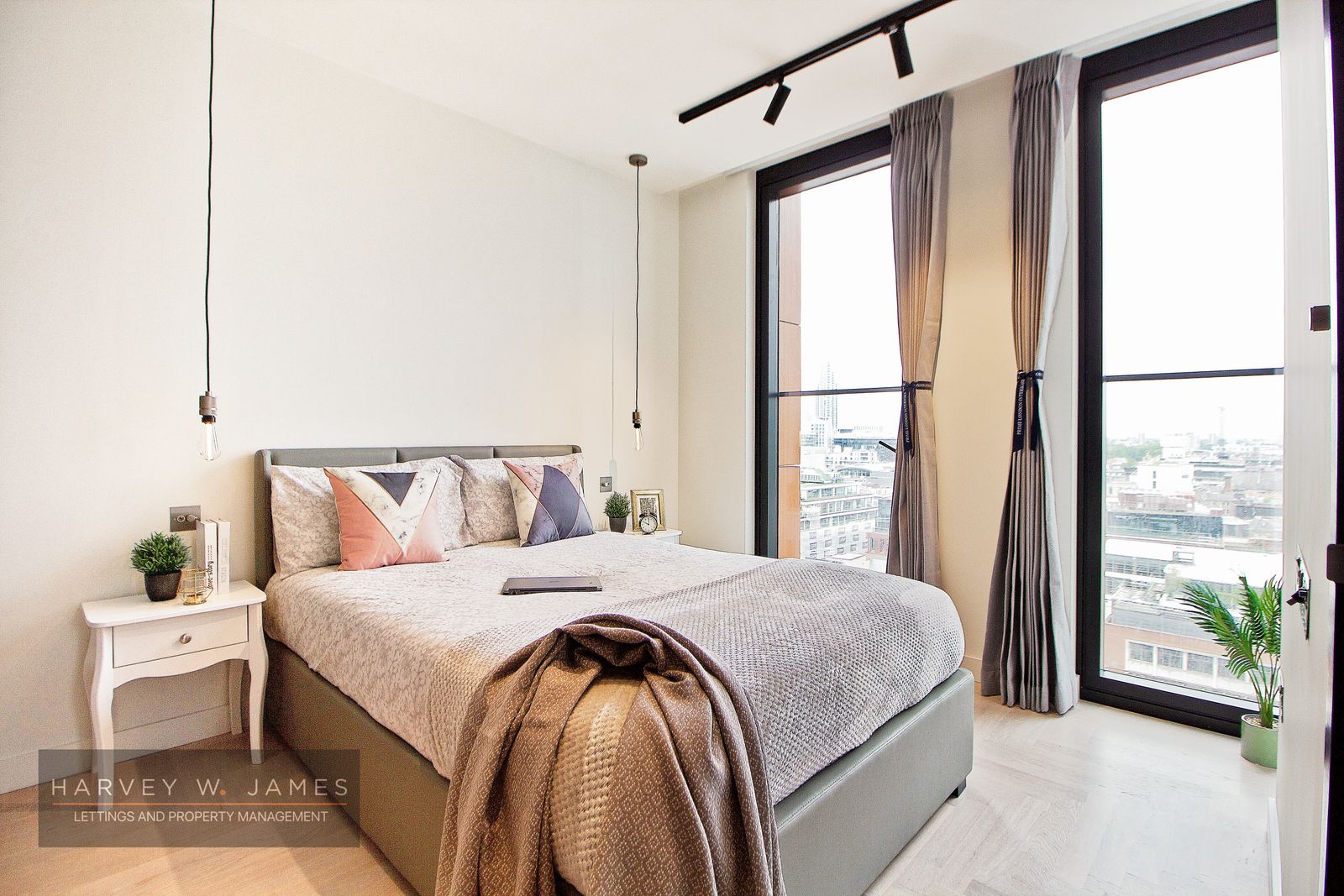 19 Sun Street, London, EC2A