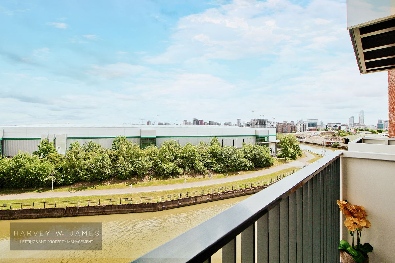 Makers Yard, Skyline Apartments, E3