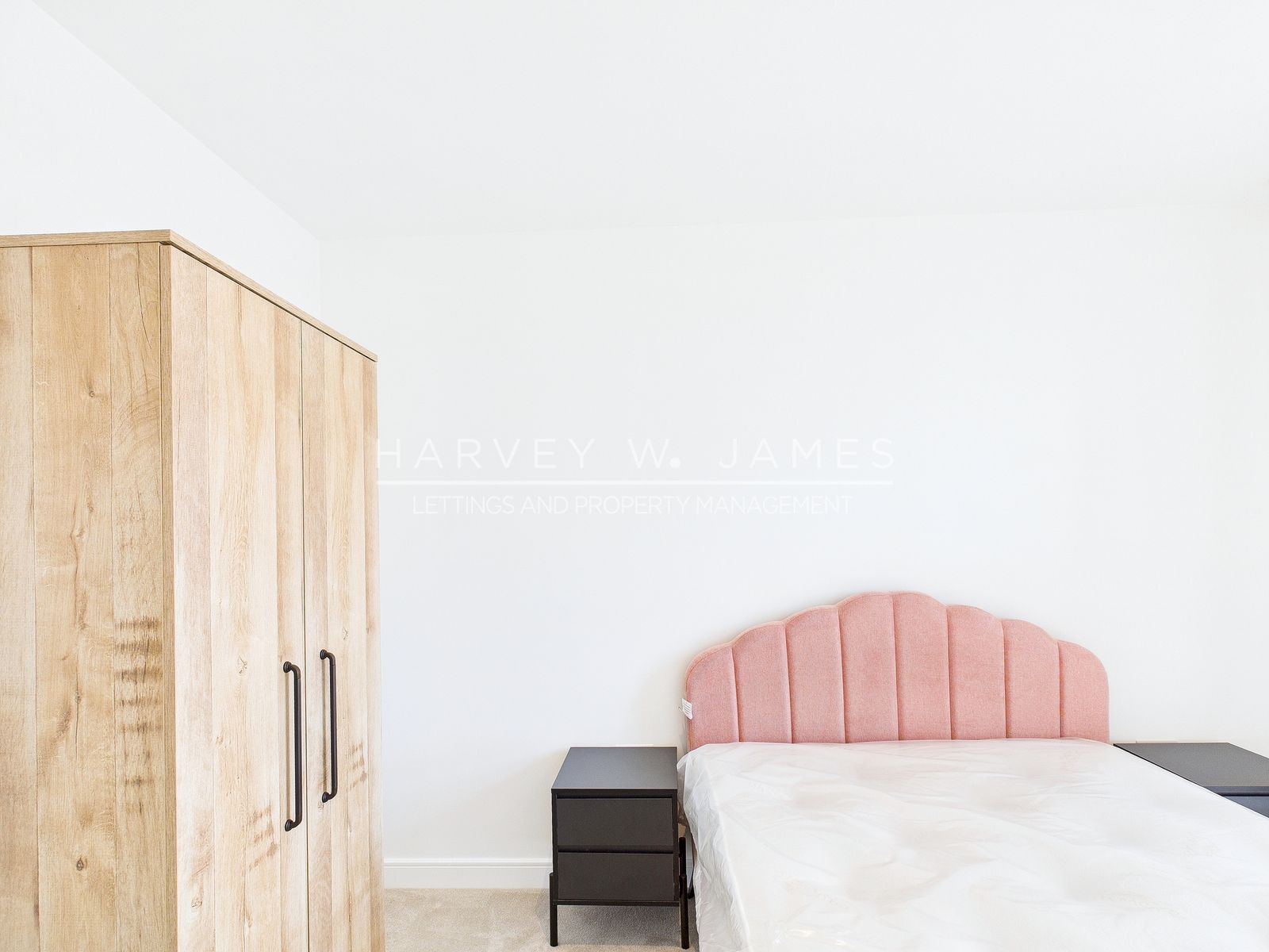 12 Quay Walk, Wembley HA0 1BE