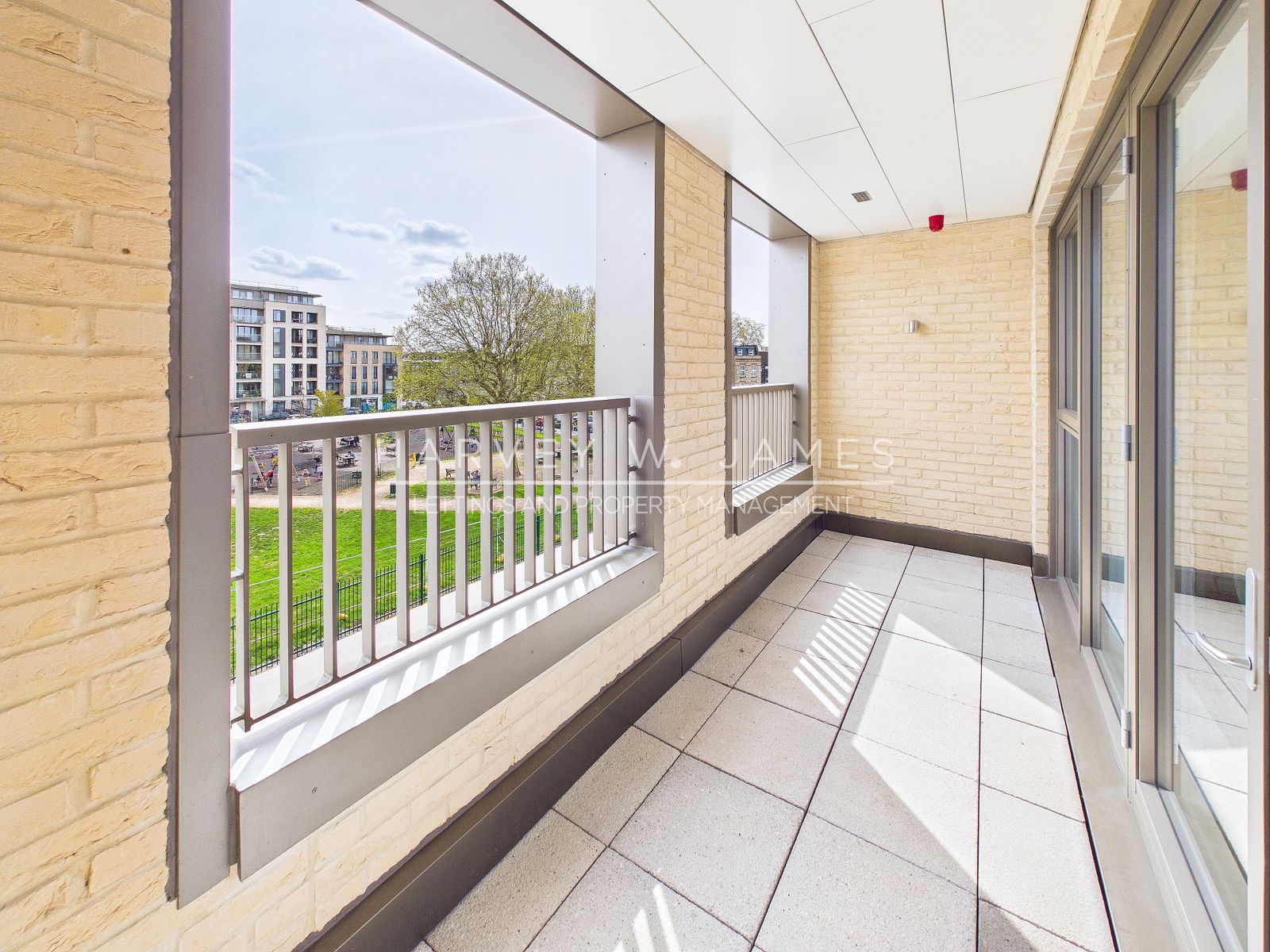 5 Wheatstone Gardens, London, W10