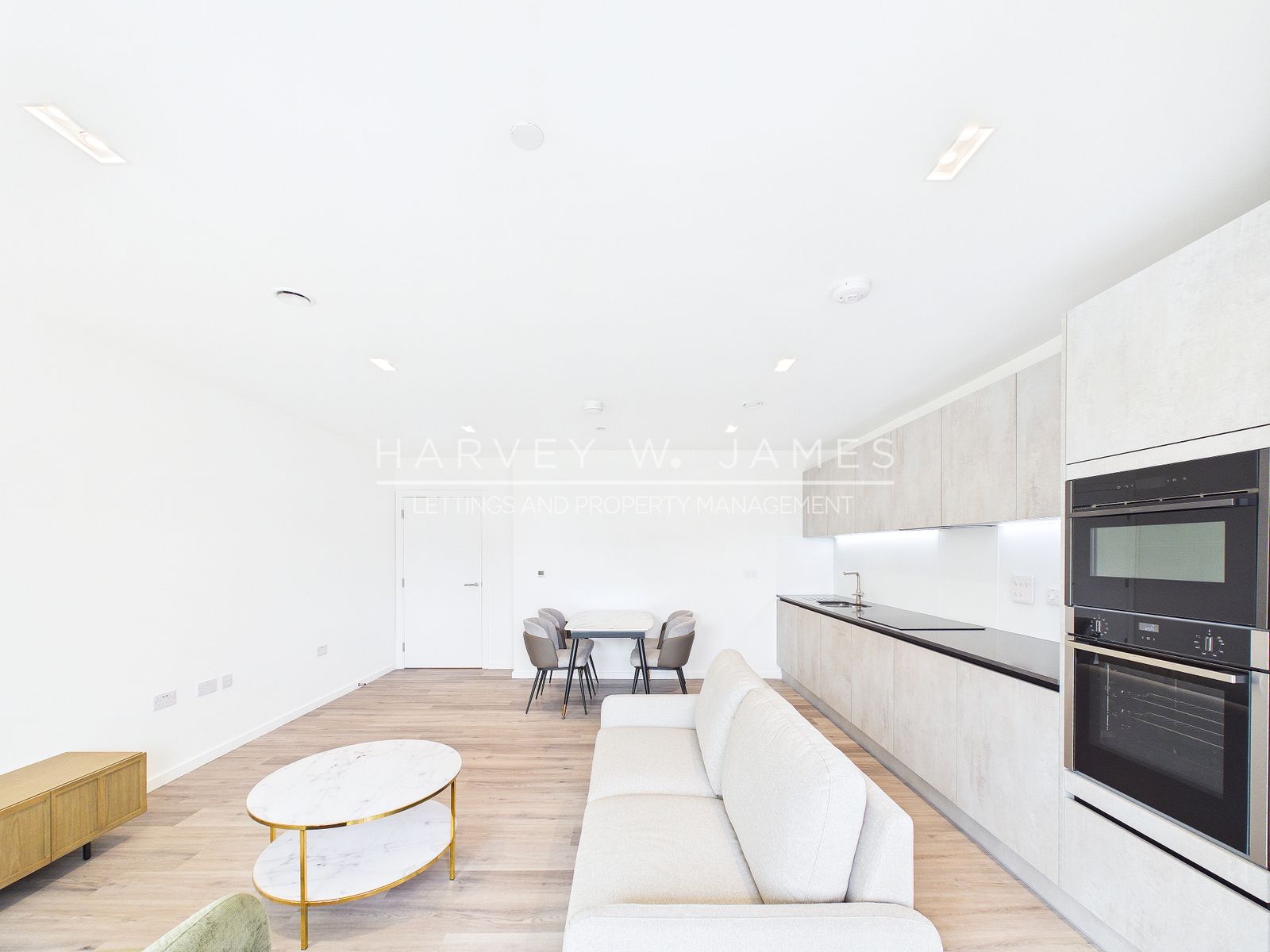 5 Wheatstone Gardens, London, W10