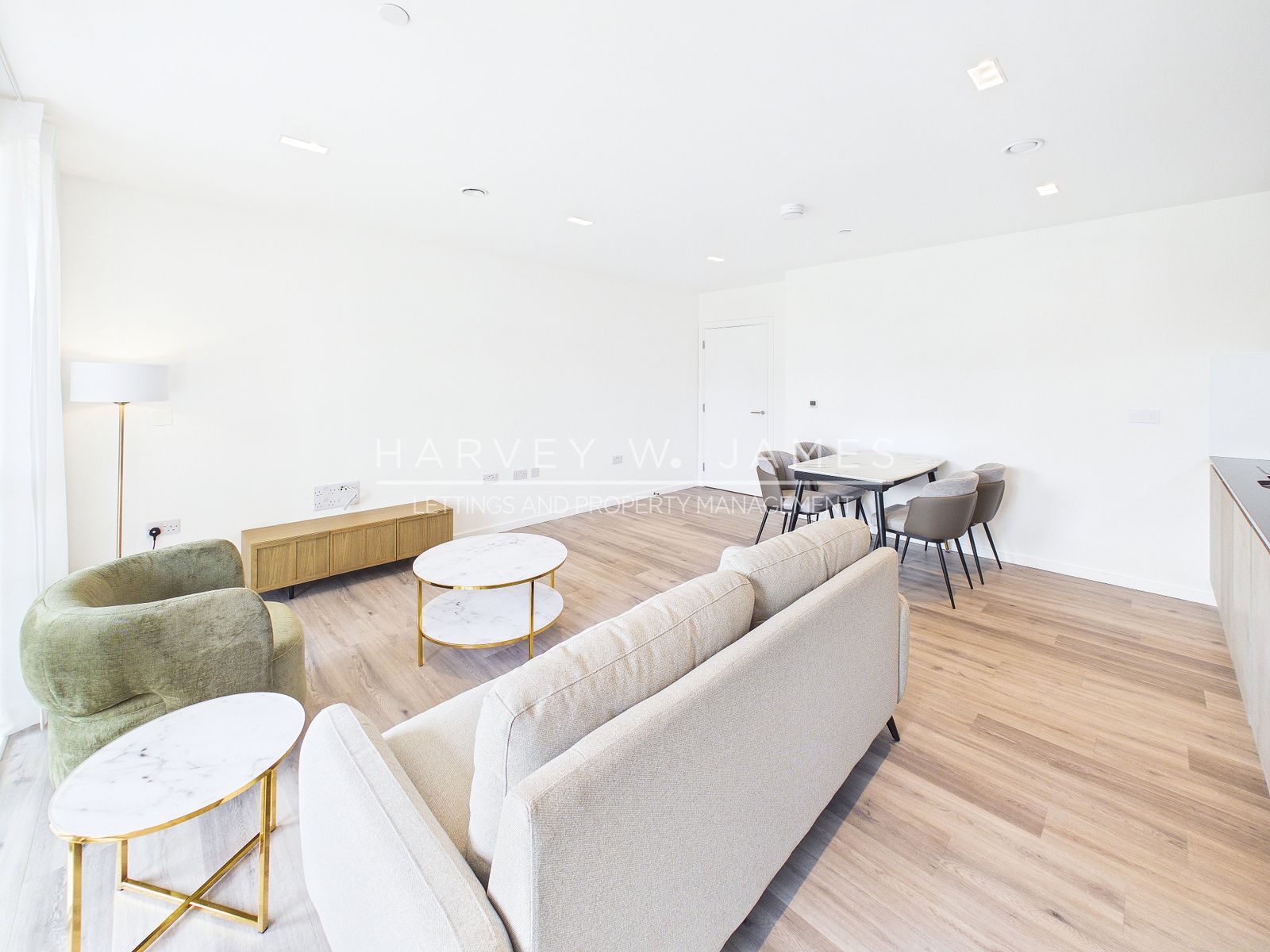5 Wheatstone Gardens, London, W10