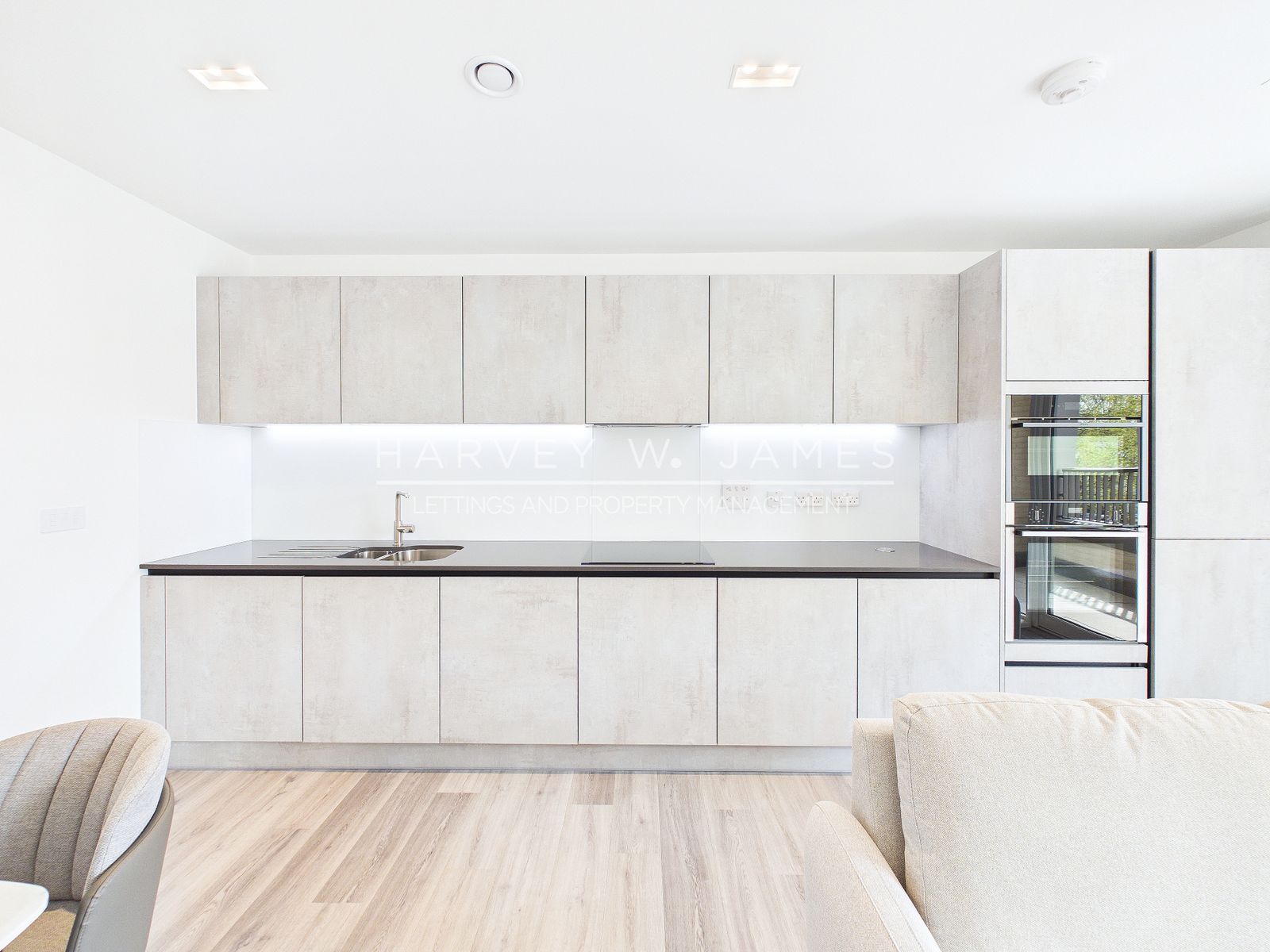 5 Wheatstone Gardens, London, W10