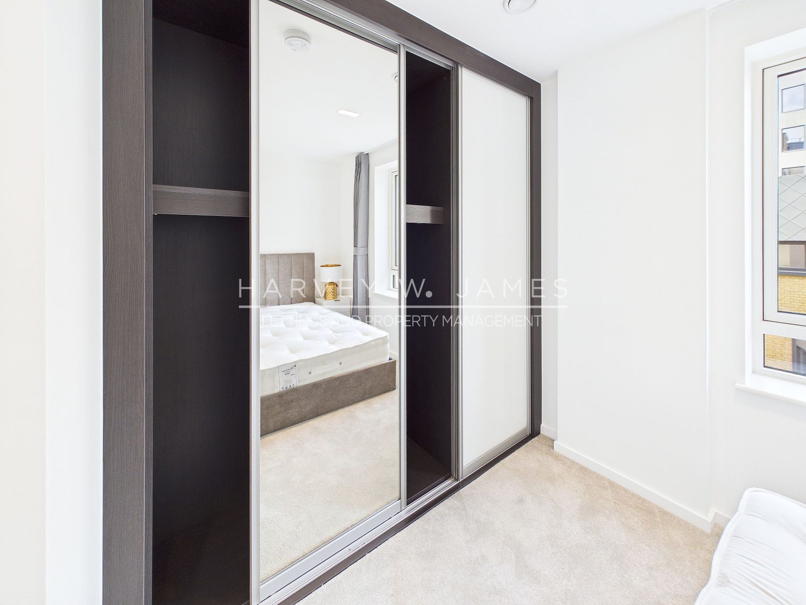5 Wheatstone Gardens, London, W10