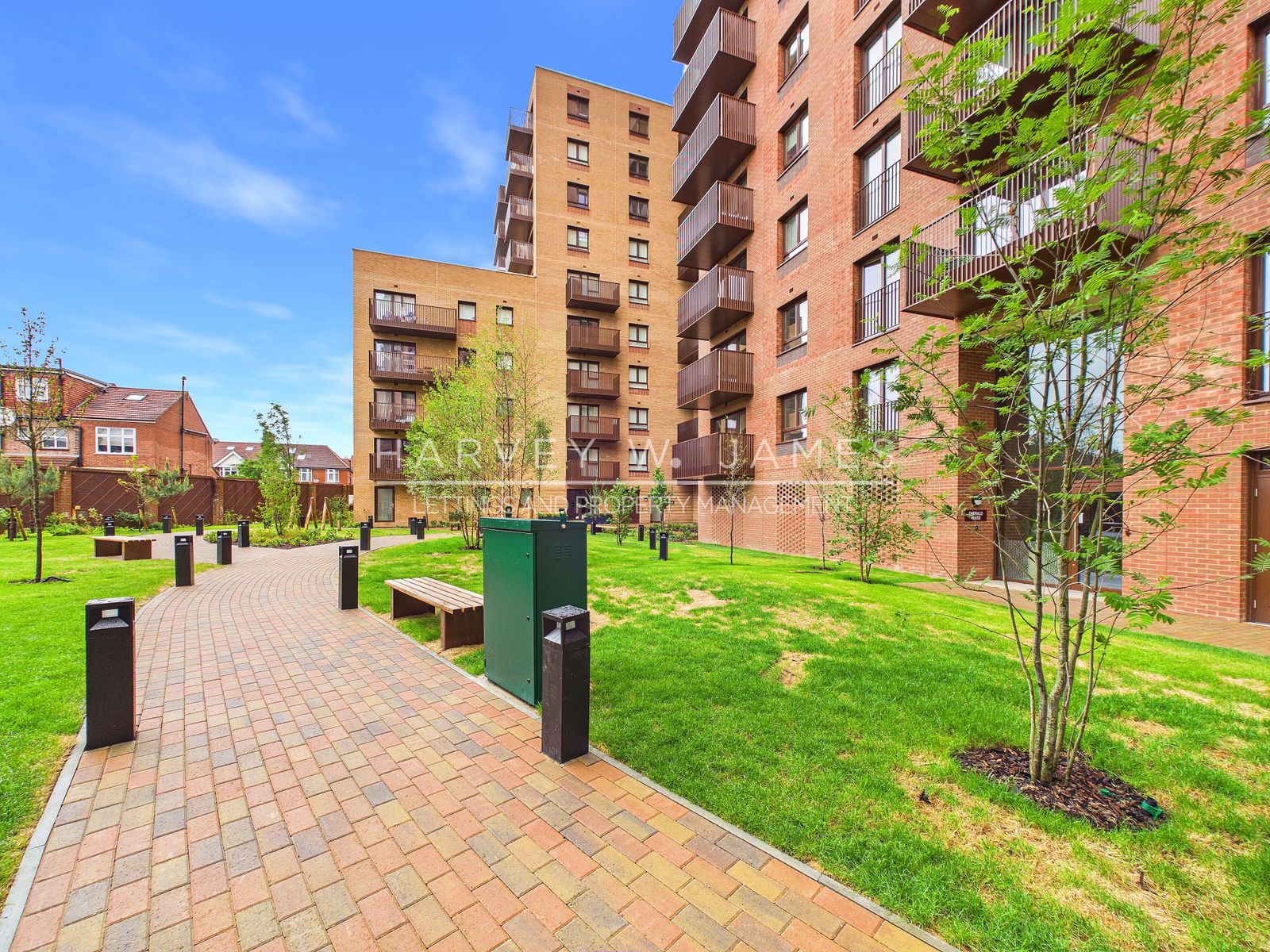 373 Horn Lane, London, W3