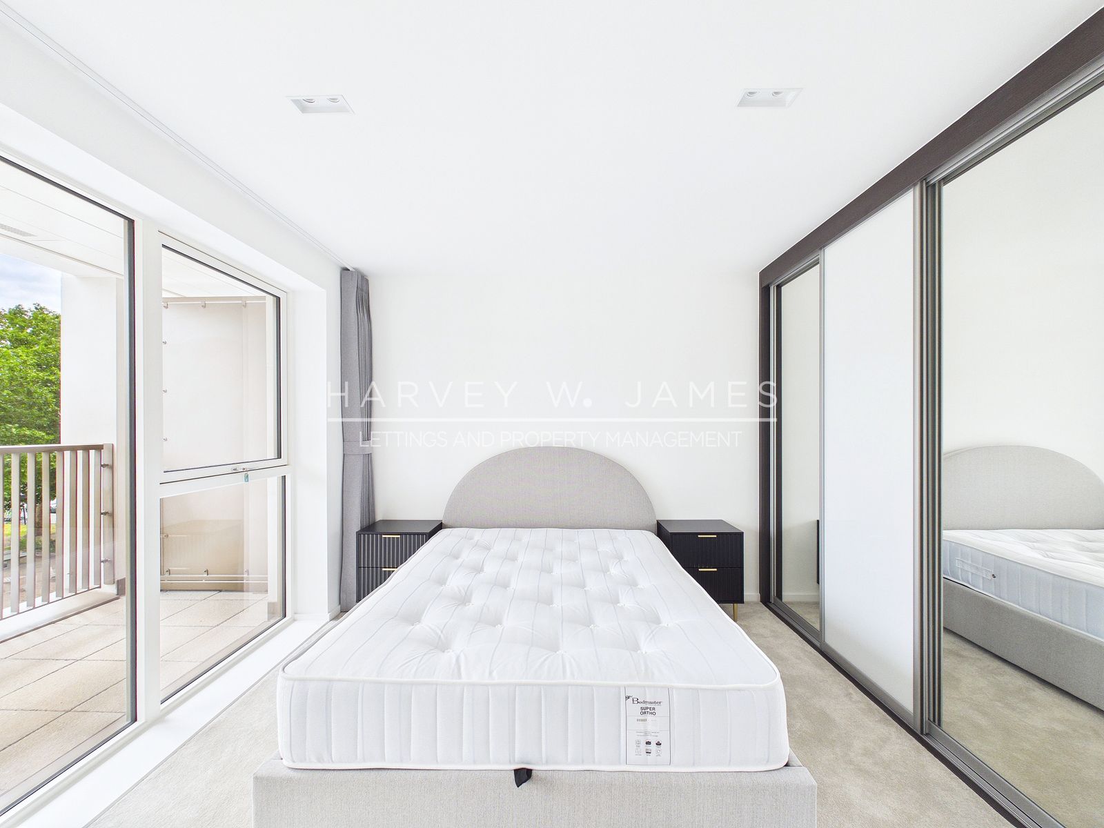 5 Wheatstone Gardens, London, W10