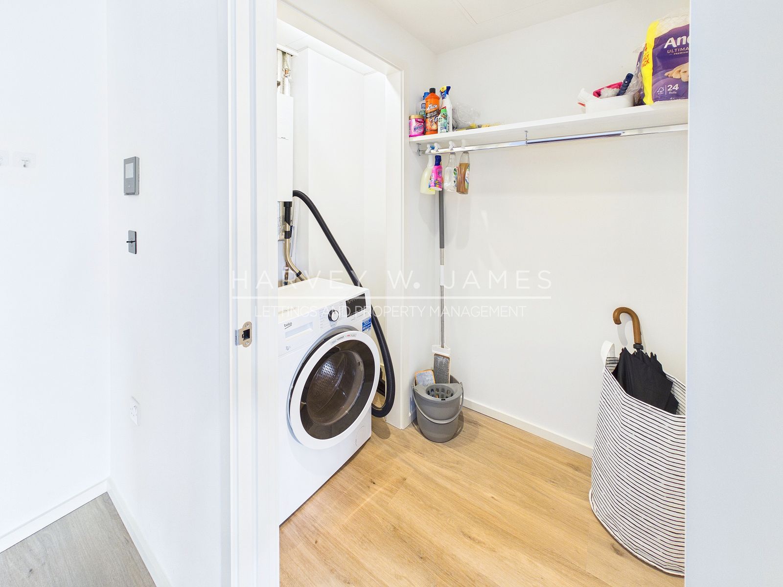 Hawser Lane, Curlew House, E14