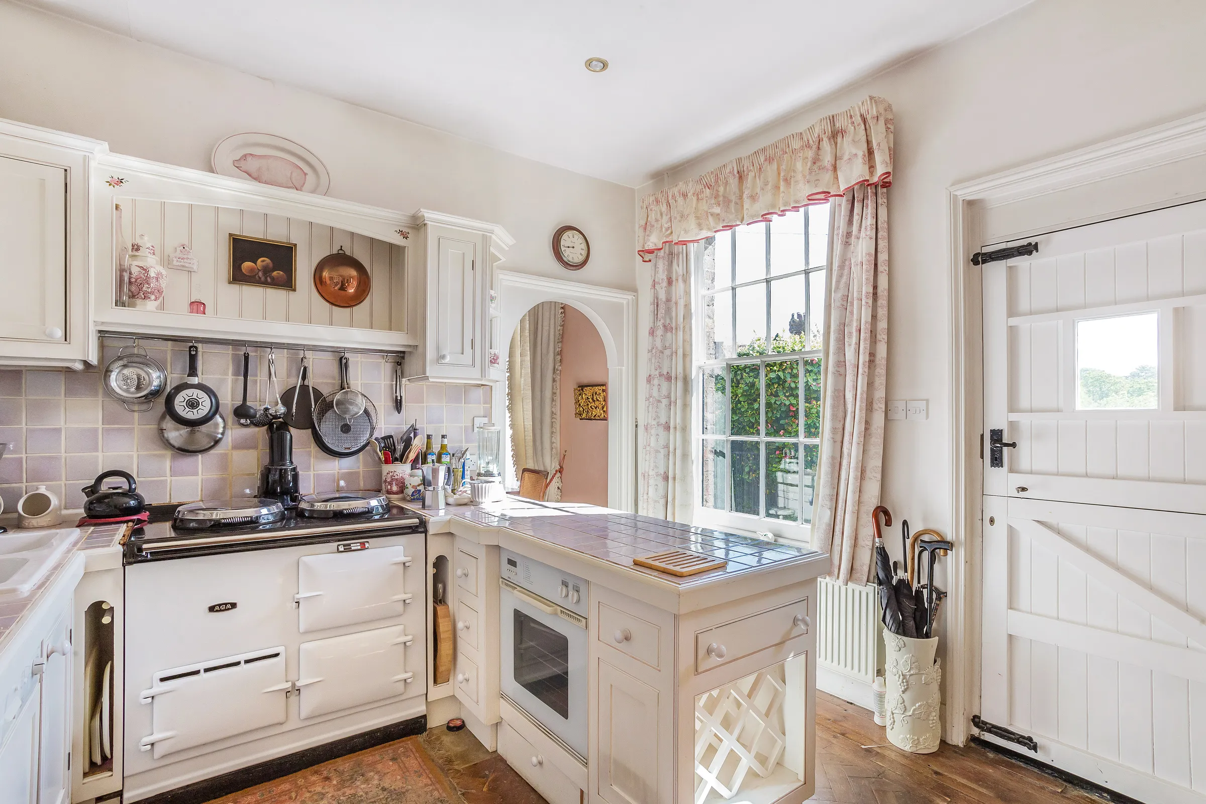 Nevill Rise Cottage — gallery image 2