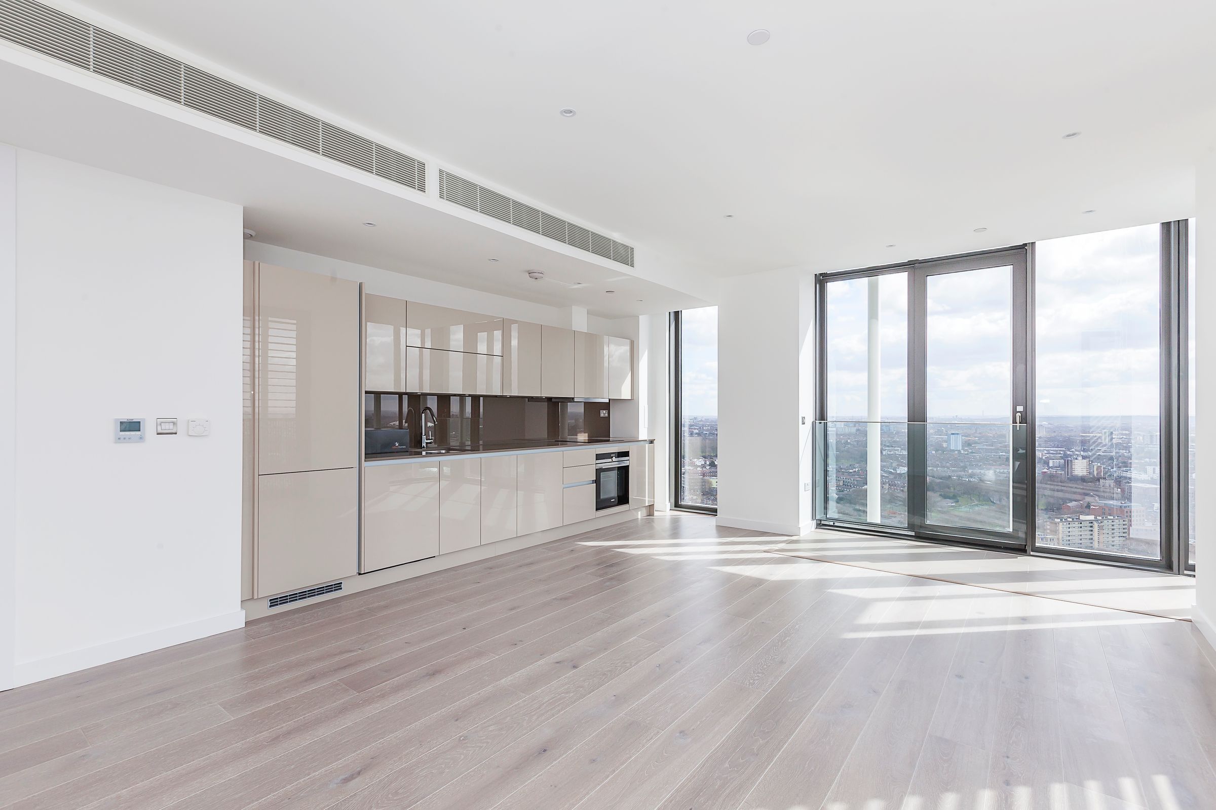 Great Eastern Road, Stratosphere Tower, E15