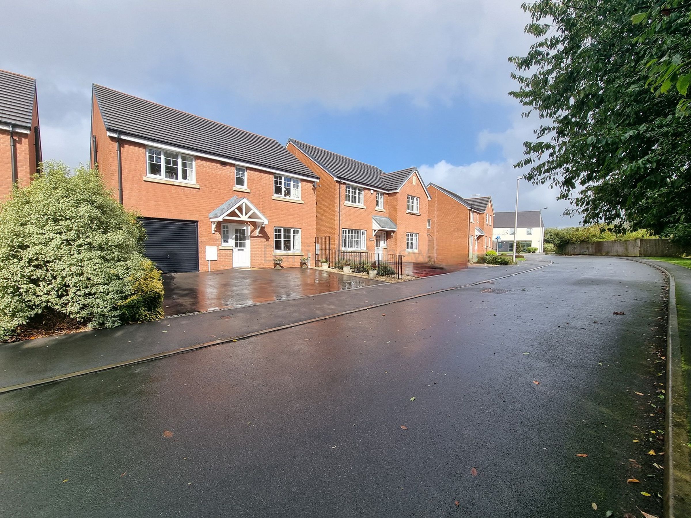 Cae Cenydd, Brackla, CF31