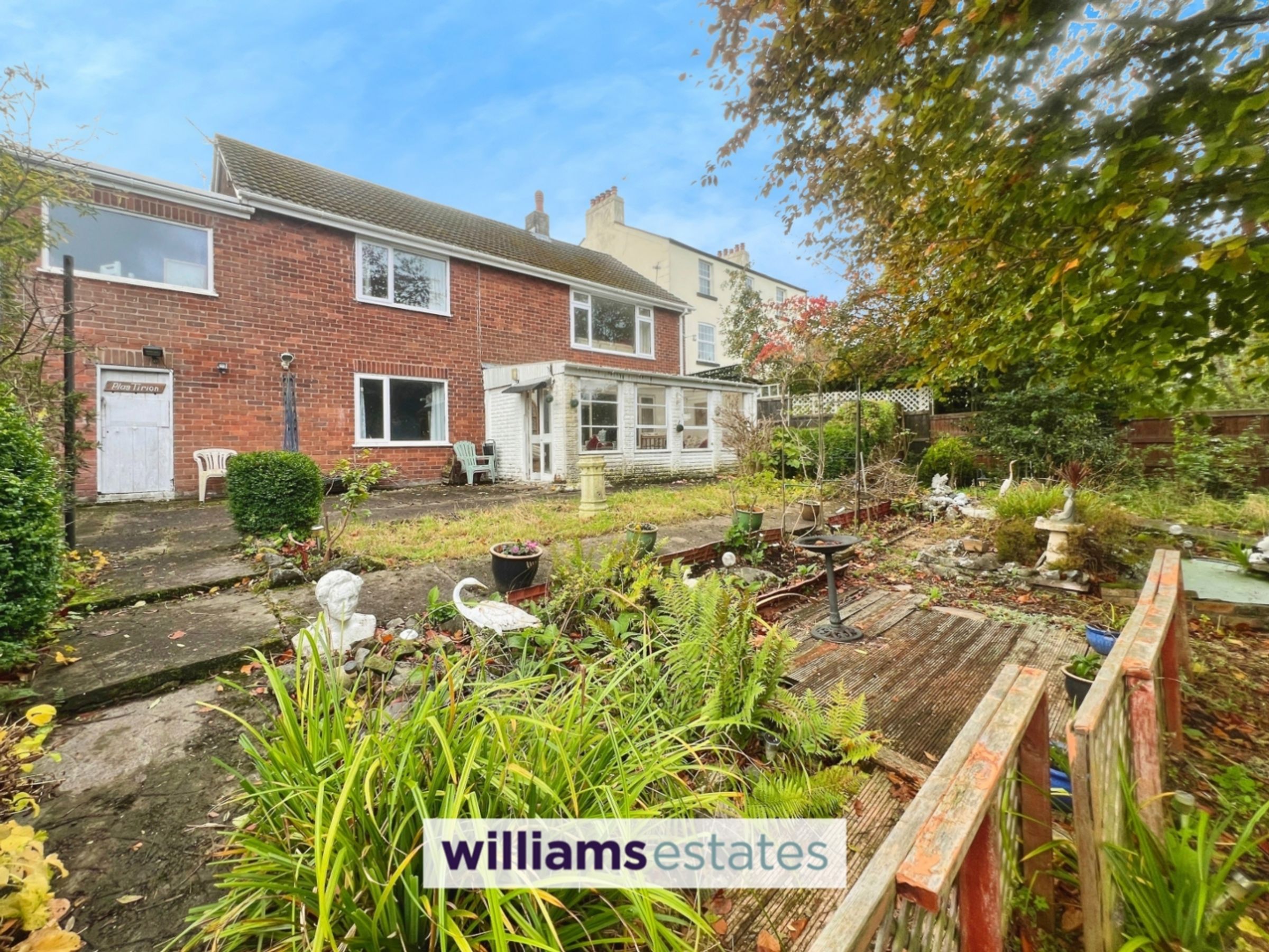 Holway Road, Holywell, CH8