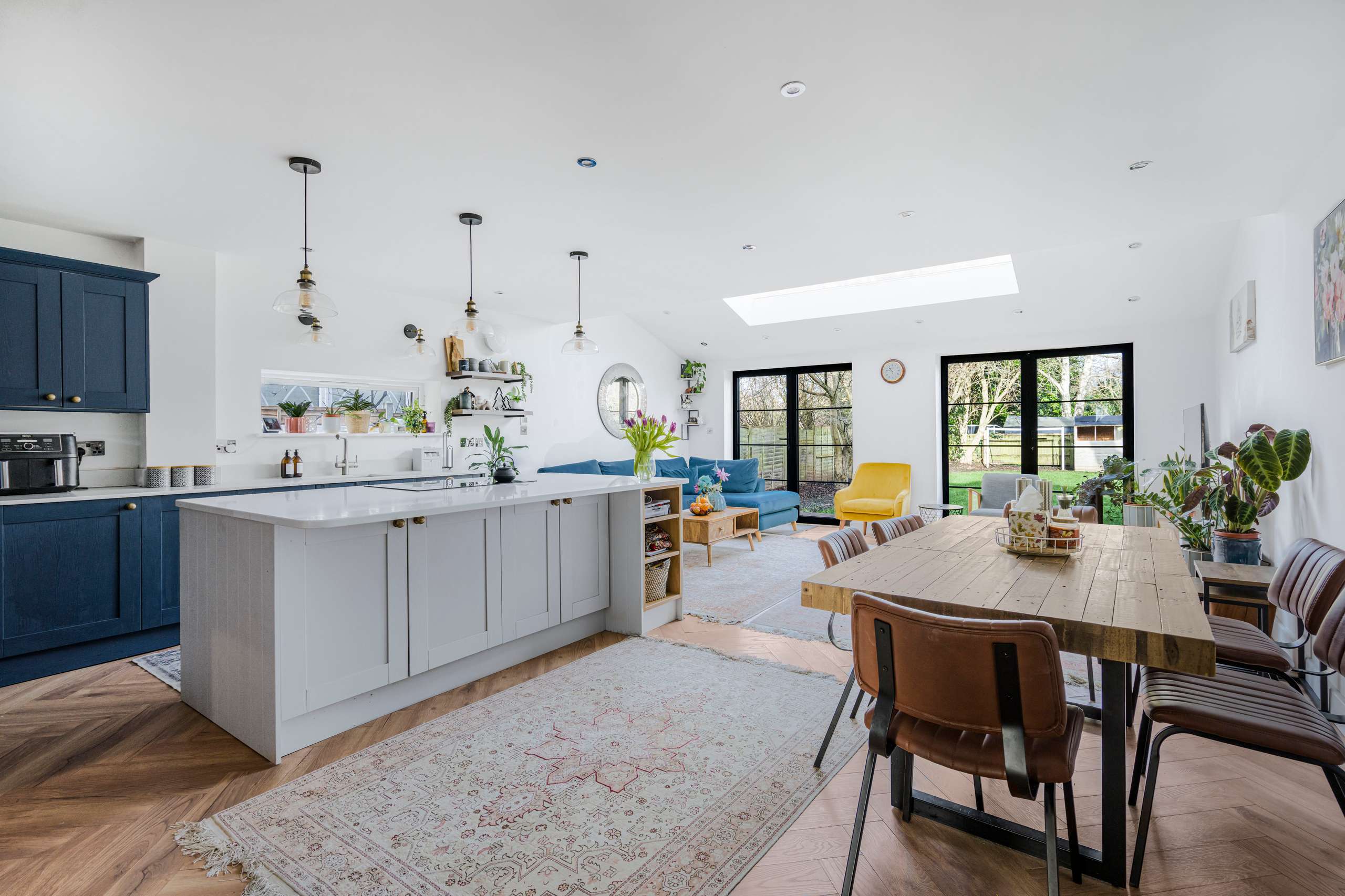 Kitchen / Reception