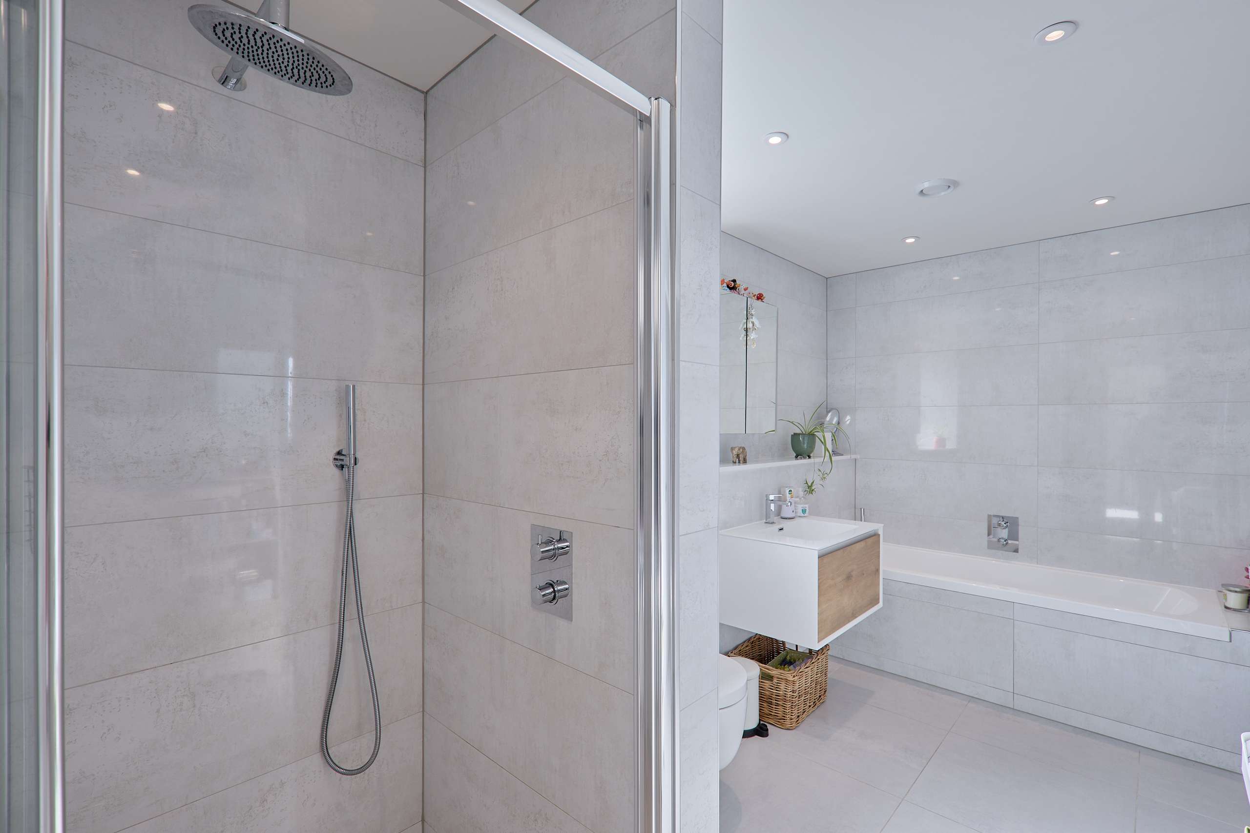 Jack n Jill Bathroom