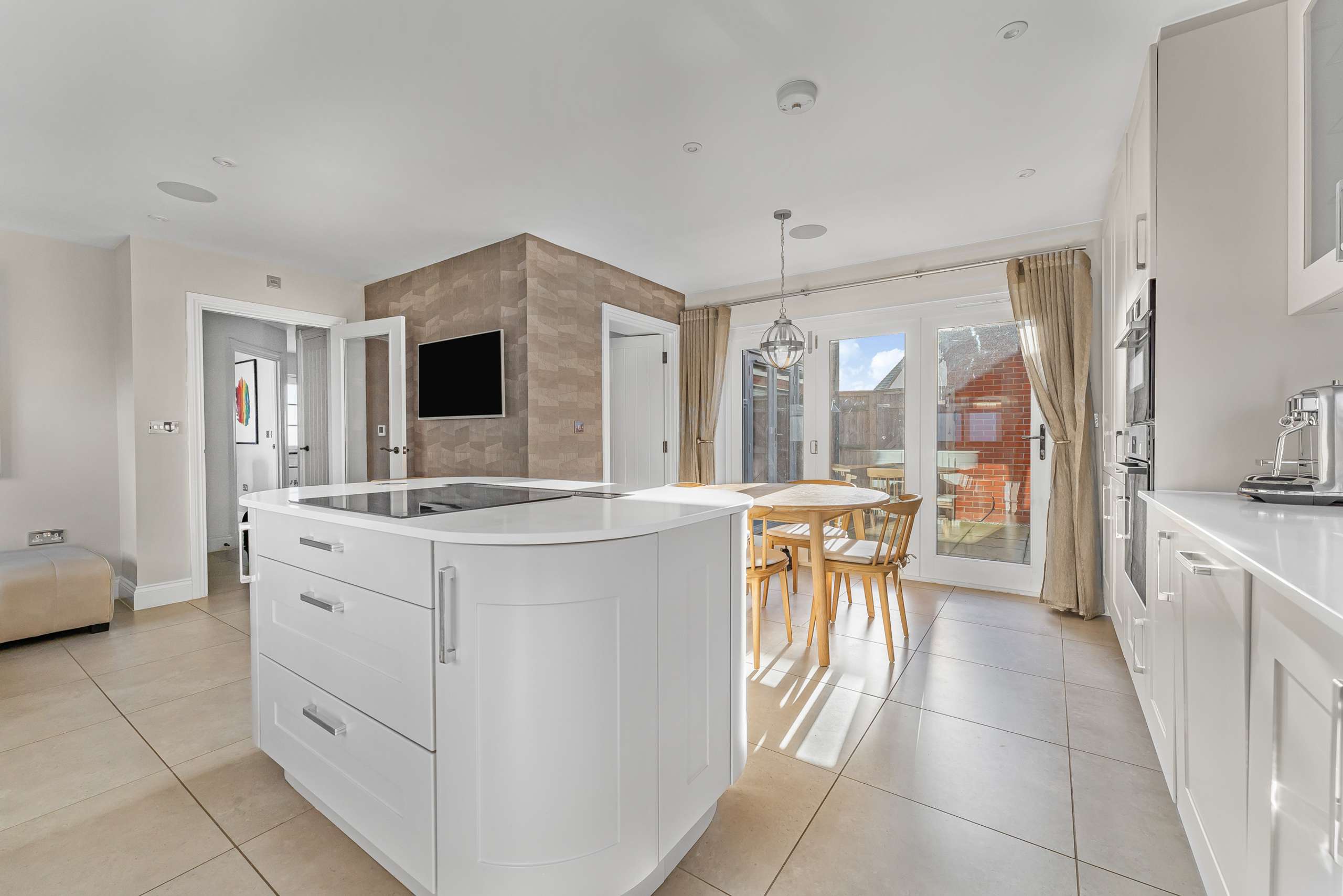 Kitchen/Breakfast/Family