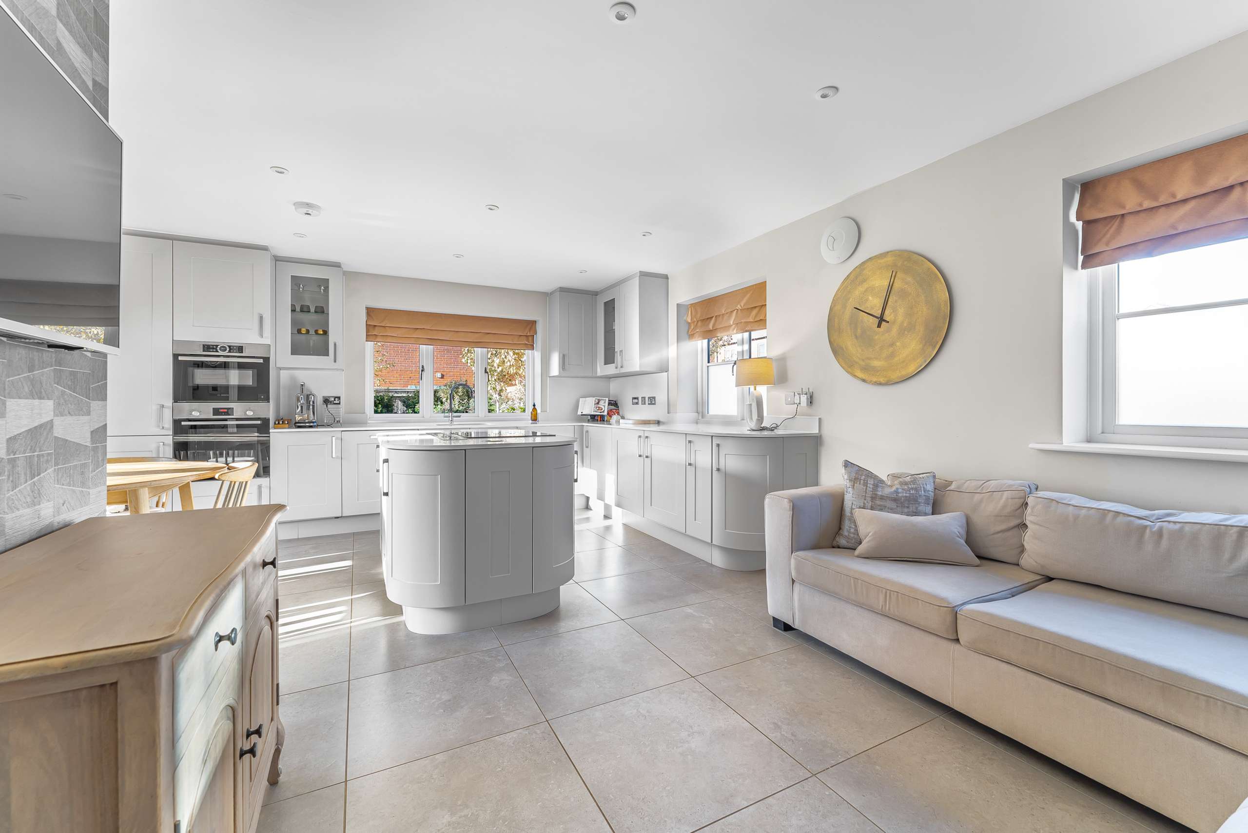 Family/Breakfast/Kitchen