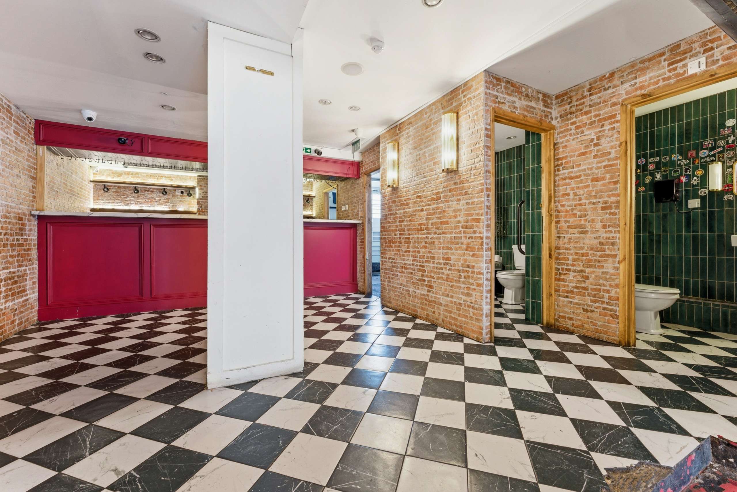 Ground Floor Commercial Unit