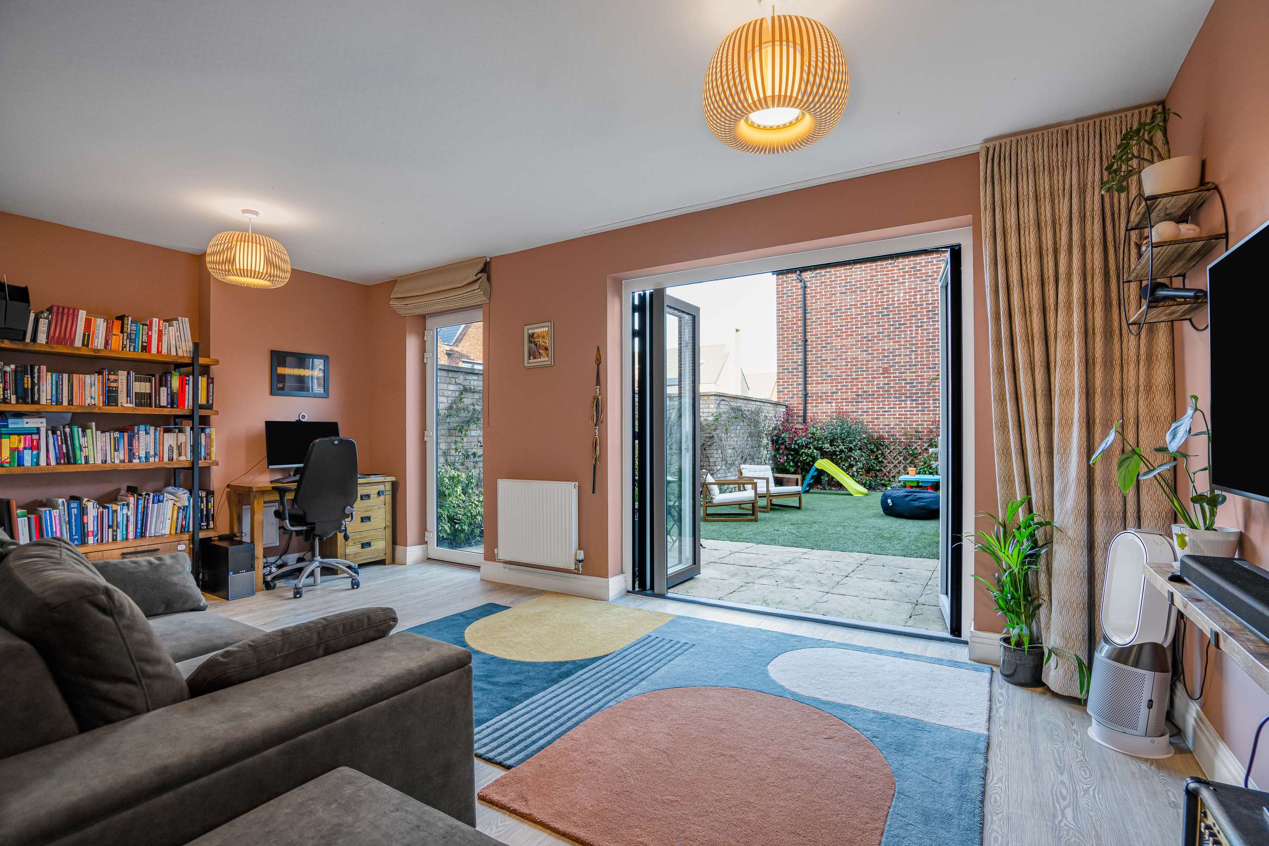 Reception/Study/Bedroom