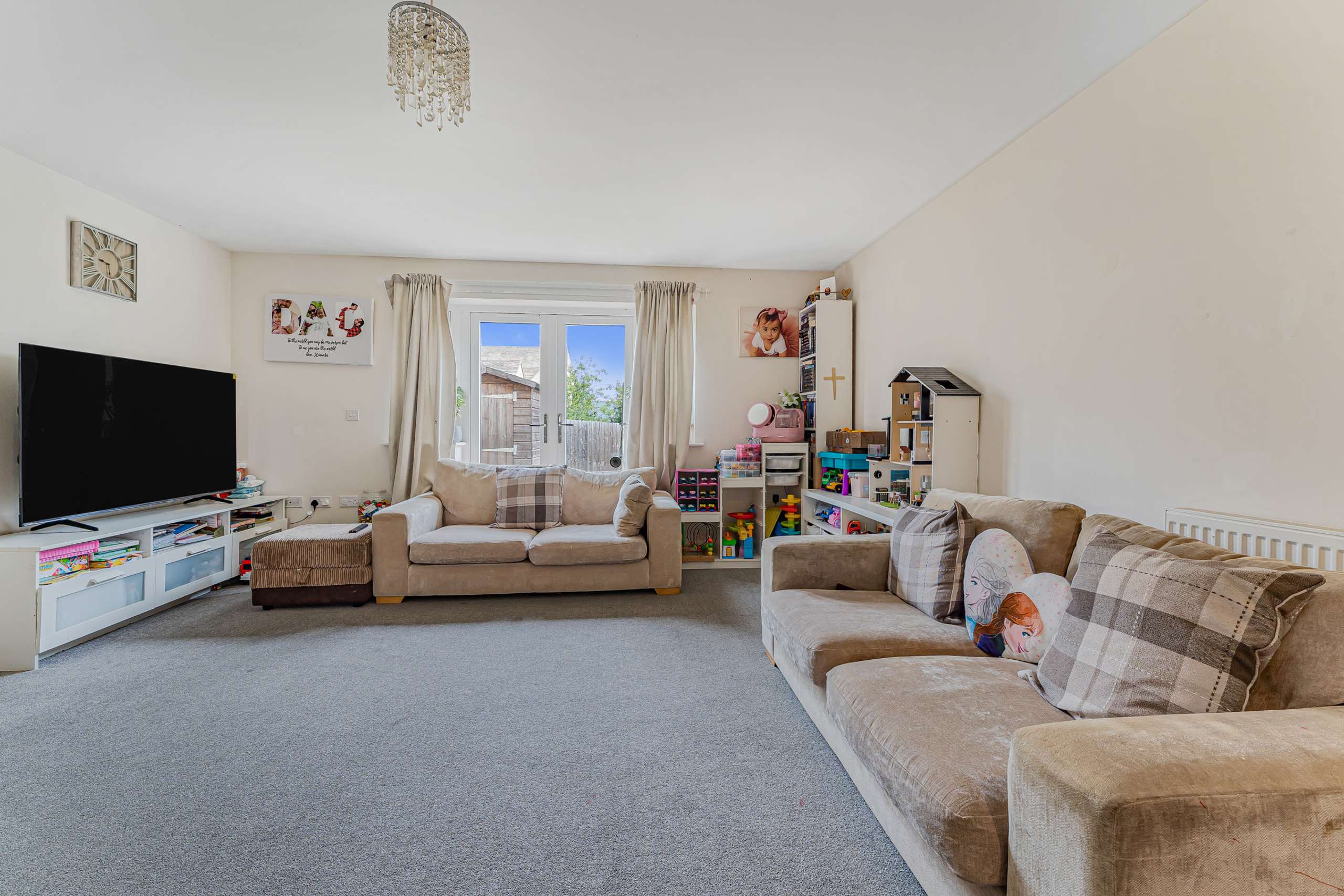 Living/Dining Area