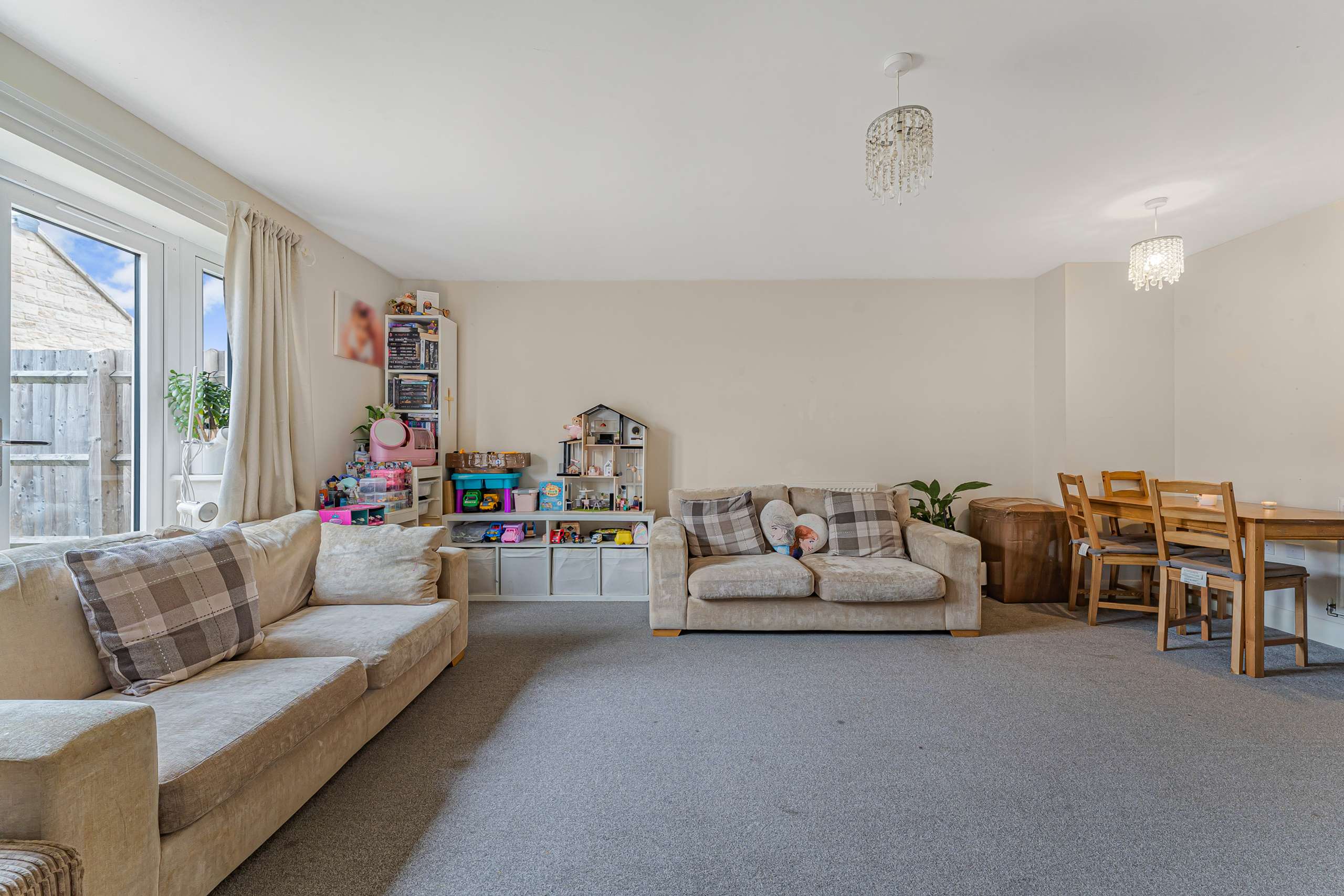 Living/Dining Area